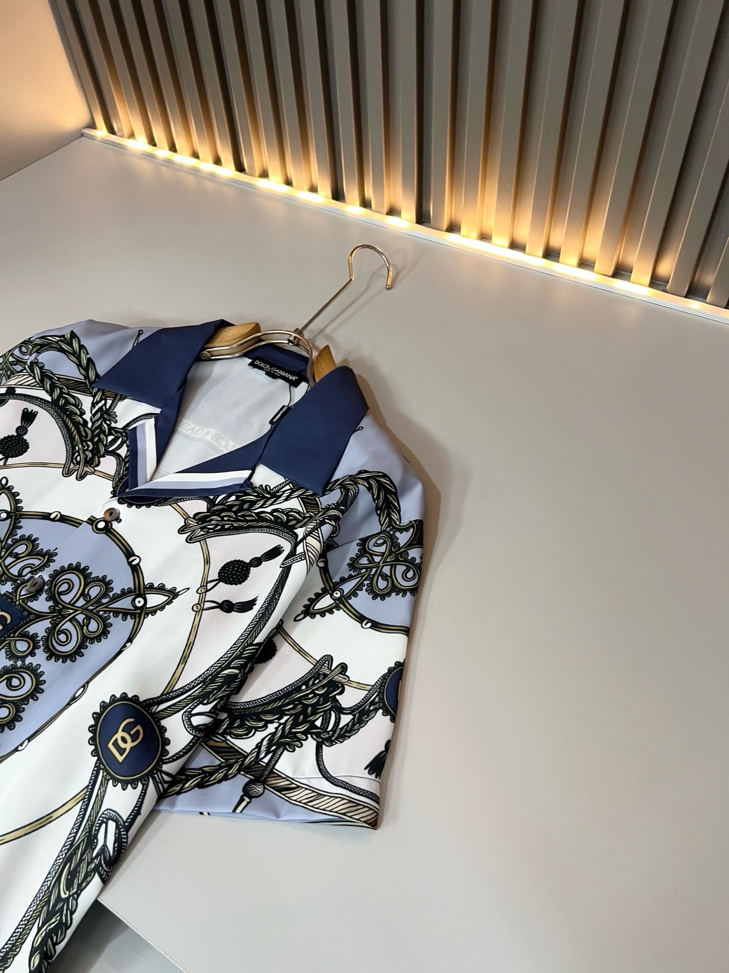 Dolce&Gabba*a 杜嘉*纳2026春夏新款男女同款👫睡衣套装,专柜同步发售!定制专属丝绸棉面料,衣身logo图 Dolce&Gabba*a 杜嘉*纳2026春夏新款男女同款👫睡衣套装,专柜同步发售!定制专属丝绸棉面料,衣身logo图