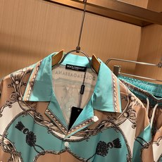 Dolce&Gabba*a 杜嘉*纳2026春夏新款男女同款👫睡衣套装,专柜同步发售!定制专属丝绸棉面料,衣身logo图 Dolce&Gabba*a 杜嘉*纳2026春夏新款男女同款👫睡衣套装,专柜同步发售!定制专属丝绸棉面料,衣身logo图