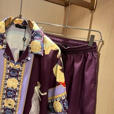 VERS*CE/范*哲 2026春夏新品原单睡衣真丝套装VERS*CE/范*哲 贸易公司渠道 产品 值的推荐 ,全景 VERS*CE/范*哲 2026春夏新品原单睡衣真丝套装VERS*CE/范*哲 贸易公司渠道 产品 值的推荐 ,全景