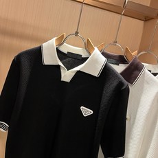 PRAD*A普*达2026春夏新款男士短袖针织短袖T恤,最新款全网独家首上!!~既经典有时尚百搭,谁不爱啊,将经典再次展 PRAD*A普*达2026春夏新款男士短袖针织短袖T恤,最新款全网独家首上!!~既经典有时尚百搭,谁不爱啊,将经典再次展