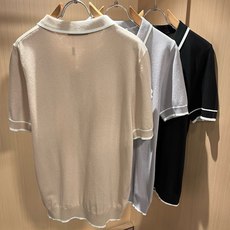 Dio*迪家 2026春夏新款男女同款👫针织短袖T恤,专柜同步发售!定制专属针织原版面料!采用logo徽章工艺设计!简约 Dio*迪家 2026春夏新款男女同款👫针织短袖T恤,专柜同步发售!定制专属针织原版面料!采用logo徽章工艺设计!简约