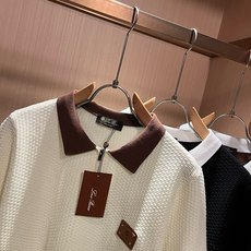 Loro Piana诺悠翩雅 2026春夏男士最新的贸易订单翻领针织短袖T恤,全品相!!上身舒适透气,不僵硬,整体有着丰 Loro Piana诺悠翩雅 2026春夏男士最新的贸易订单翻领针织短袖T恤,全品相!!上身舒适透气,不僵硬,整体有着丰