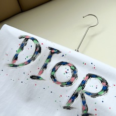 Dio*迪家 2026春夏新款男女同款👫短袖T恤,专柜同步发售!定制专属260克纯棉面料,定制原版工艺螺纹,胸前logo Dio*迪家 2026春夏新款男女同款👫短袖T恤,专柜同步发售!定制专属260克纯棉面料,定制原版工艺螺纹,胸前logo