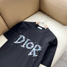 Dio*迪家 2026春夏新款男女同款👫短袖T恤,专柜同步发售!定制专属260克纯棉面料,定制原版工艺螺纹,胸前logo Dio*迪家 2026春夏新款男女同款👫短袖T恤,专柜同步发售!定制专属260克纯棉面料,定制原版工艺螺纹,胸前logo