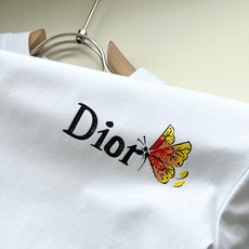 Dio*迪家 2026春夏新款男女同款👫短袖T恤,专柜同步发售!定制专属260克纯棉面料,定制原版工艺螺纹,胸前logo Dio*迪家 2026春夏新款男女同款👫短袖T恤,专柜同步发售!定制专属260克纯棉面料,定制原版工艺螺纹,胸前logo