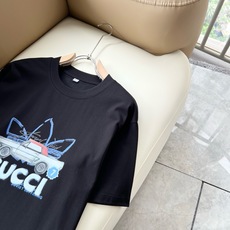 Gucc*古家 2026春夏新款男女同情侣款👫休闲宽松棉质圆领短袖T恤衫!贸易公司渠道稀出,同步官网发售 ! 2 Gucc*古家 2026春夏新款男女同情侣款👫休闲宽松棉质圆领短袖T恤衫!贸易公司渠道稀出,同步官网发售 ! 2