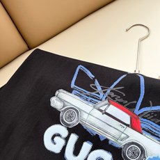 Gucc*古家 2026春夏新款男女同情侣款👫休闲宽松棉质圆领短袖T恤衫!贸易公司渠道稀出,同步官网发售 ! 2 Gucc*古家 2026春夏新款男女同情侣款👫休闲宽松棉质圆领短袖T恤衫!贸易公司渠道稀出,同步官网发售 ! 2