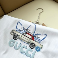 Gucc*古家 2026春夏新款男女同情侣款👫休闲宽松棉质圆领短袖T恤衫!贸易公司渠道稀出,同步官网发售 ! 2 Gucc*古家 2026春夏新款男女同情侣款👫休闲宽松棉质圆领短袖T恤衫!贸易公司渠道稀出,同步官网发售 ! 2