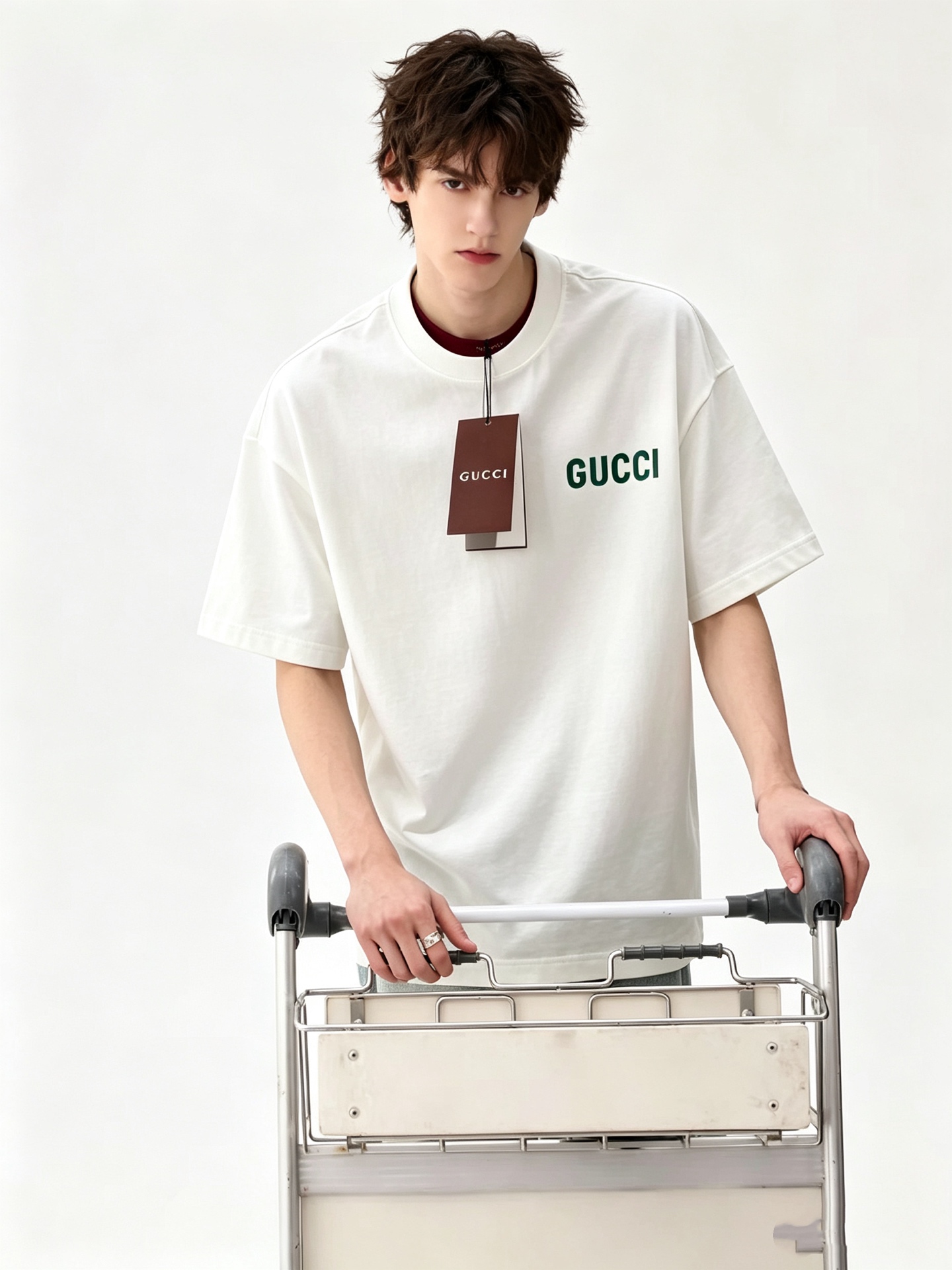 Gucc*古家 2026春夏新款男女同情侣款👫休闲宽松棉质圆领短袖T恤衫！贸易公司渠道稀出，同步官网发售 ！     2