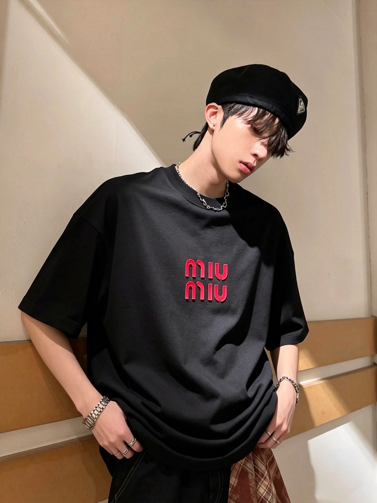 MIUMIU 谬谬2026春夏新款男女同款👫短袖T恤，品牌最新设计元素！既不单调也不复杂,恰到好处的展现品味！客供顶级压
