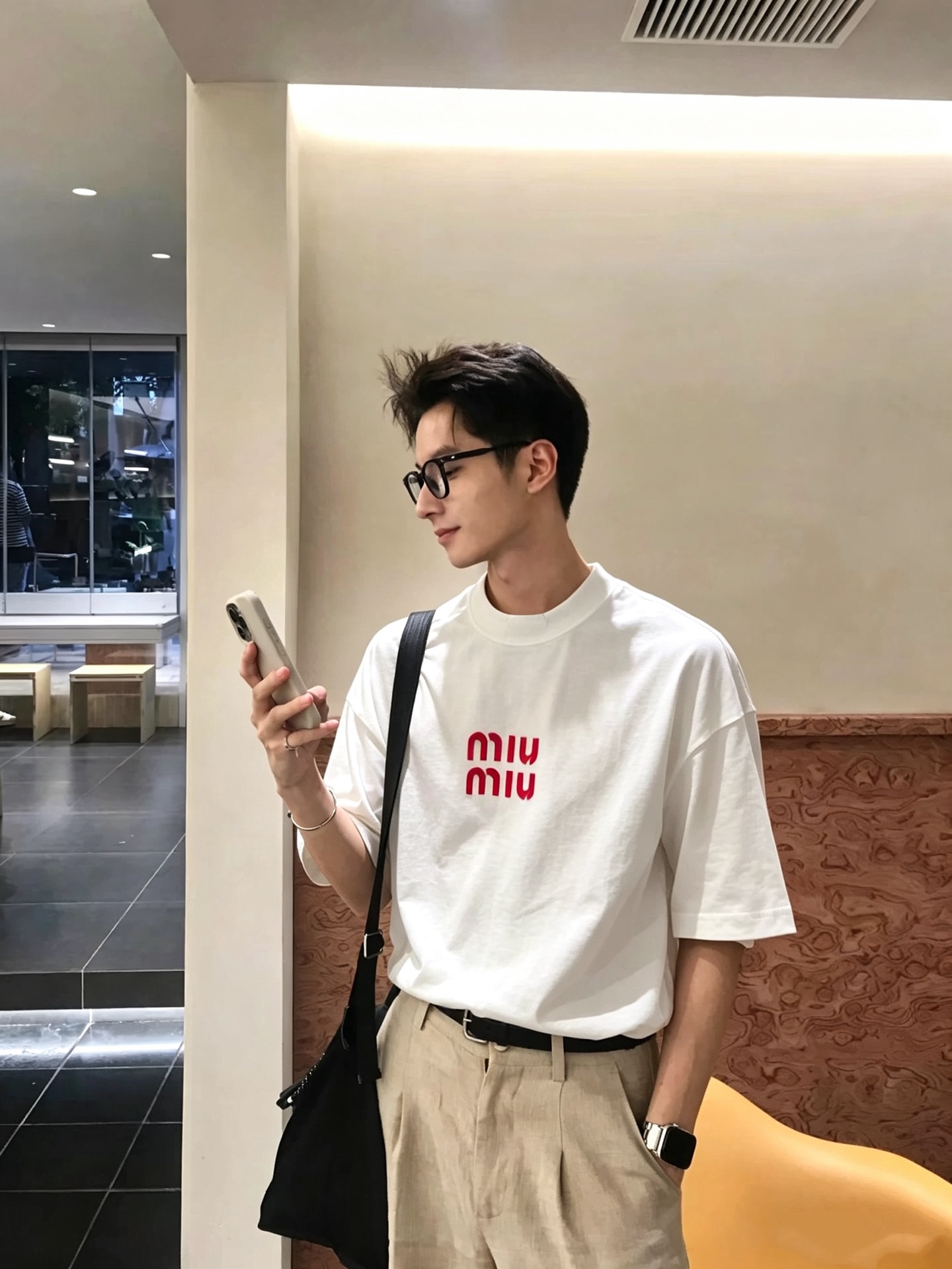 MIUMIU 谬谬2026春夏新款男女同款👫短袖T恤，品牌最新设计元素！既不单调也不复杂,恰到好处的展现品味！客供顶级压