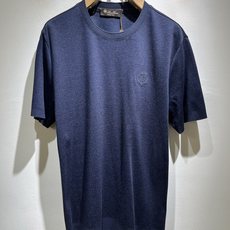 Loro Piana诺悠翩雅 2026春夏男士最新的贸易订单短袖T恤,全品相!!采用logo图案刺绣设计!定制纯棉面料! Loro Piana诺悠翩雅 2026春夏男士最新的贸易订单短袖T恤,全品相!!采用logo图案刺绣设计!定制纯棉面料!
