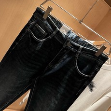 Dio*r 迪家 2026春夏男士水洗小直筒牛仔裤!贸易公司渠道牛货,品相超赞,时尚圈万能的百搭裤王,欧美街拍中高频穿搭 Dio*r 迪家 2026春夏男士水洗小直筒牛仔裤!贸易公司渠道牛货,品相超赞,时尚圈万能的百搭裤王,欧美街拍中高频穿搭