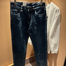 MONC蒙*口2026春夏新款牛仔裤,贸易公司渠道稀出,同步官网发售!M稀缺渠道订单臻品,品质控闭眼收走的不后悔款!定制 MONC蒙*口2026春夏新款牛仔裤,贸易公司渠道稀出,同步官网发售!M稀缺渠道订单臻品,品质控闭眼收走的不后悔款!定制
