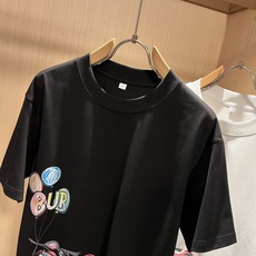 BURBER*Y巴*莉2026春夏新品男女同款👫短袖T恤,重磅来袭,最近比较火热的环保纯棉面料制作而成,高端户外运动休闲 BURBER*Y巴*莉2026春夏新品男女同款👫短袖T恤,重磅来袭,最近比较火热的环保纯棉面料制作而成,高端户外运动休闲