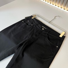 Versa*e范*哲 2026春夏新款经典男士休闲牛仔裤、代工厂出品,出口欧美订单,2024官柜同步发售!!客供土耳其牛 Versa*e范*哲 2026春夏新款经典男士休闲牛仔裤、代工厂出品,出口欧美订单,2024官柜同步发售!!客供土耳其牛