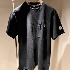 Moncler蒙家 2026春夏最新男女同款👫贸易订单休闲套装,全品相!!网红款!采用logo图案徽章设计!上身舒适透气 Moncler蒙家 2026春夏最新男女同款👫贸易订单休闲套装,全品相!!网红款!采用logo图案徽章设计!上身舒适透气