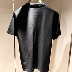 Moncler蒙家 2026春夏最新男女同款👫贸易订单休闲套装,全品相!!网红款!采用logo图案徽章设计!上身舒适透气 Moncler蒙家 2026春夏最新男女同款👫贸易订单休闲套装,全品相!!网红款!采用logo图案徽章设计!上身舒适透气