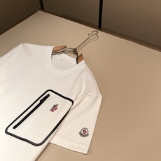 Moncler蒙家 2026春夏最新男女同款👫贸易订单休闲套装,全品相!!网红款!采用logo图案徽章设计!上身舒适透气 Moncler蒙家 2026春夏最新男女同款👫贸易订单休闲套装,全品相!!网红款!采用logo图案徽章设计!上身舒适透气