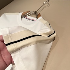 Moncler蒙家 2026春夏最新男女同款👫贸易订单休闲套装,全品相!!网红款!采用logo图案徽章设计!上身舒适透气 Moncler蒙家 2026春夏最新男女同款👫贸易订单休闲套装,全品相!!网红款!采用logo图案徽章设计!上身舒适透气