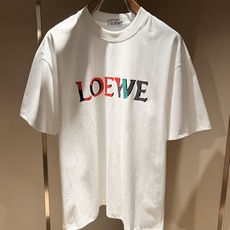LOE*WE罗*威 2026春夏新款男女同款👫短袖T恤,意大利原厂订单渠道,极具个性高级风,标志logo图案印花工艺设计 LOE*WE罗*威 2026春夏新款男女同款👫短袖T恤,意大利原厂订单渠道,极具个性高级风,标志logo图案印花工艺设计