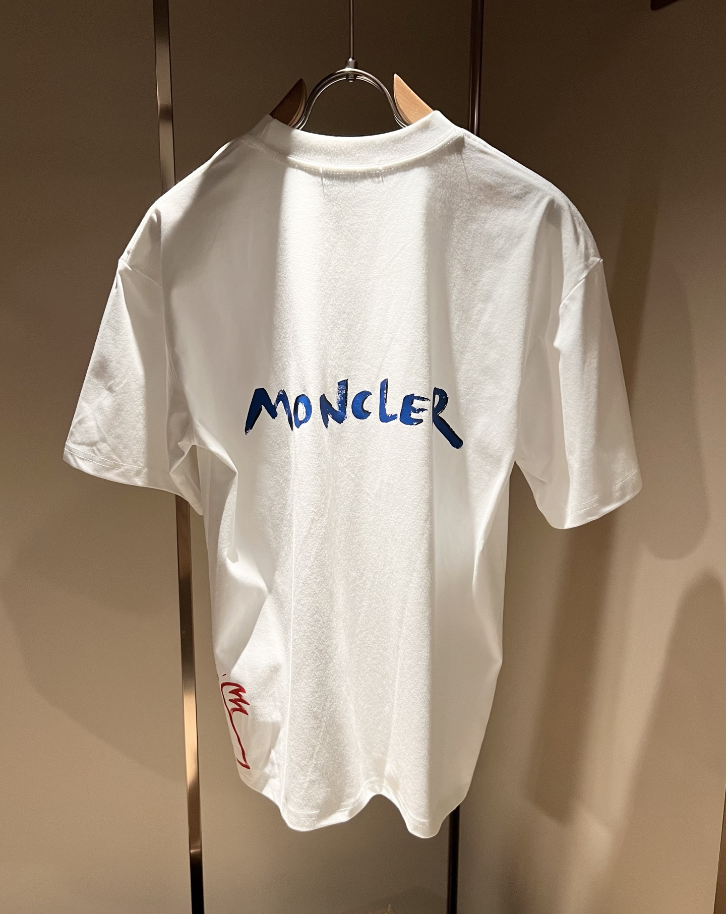 Moncler蒙家 2026春夏最新男女同款👫贸易订单短袖T恤,全品相!!网红款!采用logo图案印花设计!上身舒适透气 Moncler蒙家 2026春夏最新男女同款👫贸易订单短袖T恤,全品相!!网红款!采用logo图案印花设计!上身舒适透气