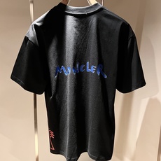 Moncler蒙家 2026春夏最新男女同款👫贸易订单短袖T恤,全品相!!网红款!采用logo图案印花设计!上身舒适透气 Moncler蒙家 2026春夏最新男女同款👫贸易订单短袖T恤,全品相!!网红款!采用logo图案印花设计!上身舒适透气