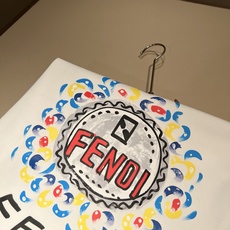 FEN*I 芬*迪2026春夏新款FD家族FF男女同款👫短袖T恤,男女同款👫百搭极简短袖。意大利原厂订单,FD家族人气单 FEN*I 芬*迪2026春夏新款FD家族FF男女同款👫短袖T恤,男女同款👫百搭极简短袖。意大利原厂订单,FD家族人气单
