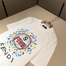 FEN*I 芬*迪2026春夏新款FD家族FF男女同款👫短袖T恤,男女同款👫百搭极简短袖。意大利原厂订单,FD家族人气单 FEN*I 芬*迪2026春夏新款FD家族FF男女同款👫短袖T恤,男女同款👫百搭极简短袖。意大利原厂订单,FD家族人气单