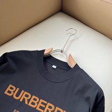 BURBER*Y巴*莉2026春夏新品男女同款👫短袖T恤,重磅来袭,最近比较火热的环保纯棉面料制作而成,高端户外运动休闲 BURBER*Y巴*莉2026春夏新品男女同款👫短袖T恤,重磅来袭,最近比较火热的环保纯棉面料制作而成,高端户外运动休闲
