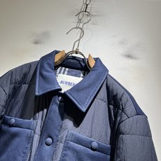 BURBER*Y巴*莉2026秋冬新品棉服夹克外套重磅来袭,最近比较火热聚酯纤维面料制作而成,高端户外运动休闲系列,非常 BURBER*Y巴*莉2026秋冬新品棉服夹克外套重磅来袭,最近比较火热聚酯纤维面料制作而成,高端户外运动休闲系列,非常
