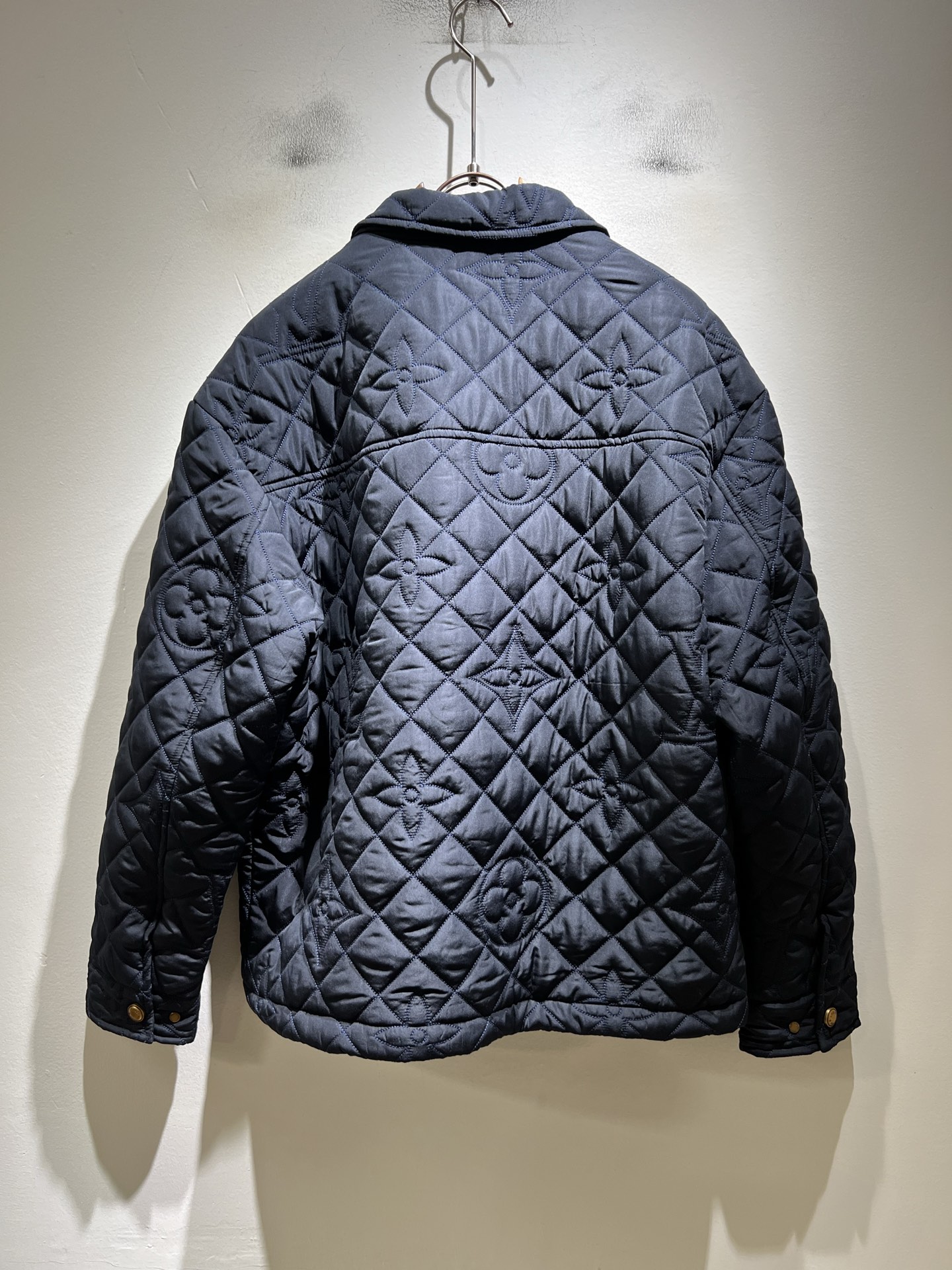LouisVuitt*路易*登  2026秋冬新品最新款棉服夹克外套，贸易公司渠道，甚至到非常稀缺很难遇到，一件难求的高