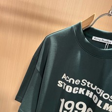 Acne Studi*os2026春夏新款男女同款👫短袖T恤,专柜同步发售!定制专属洗水纯棉面料,定制原版工艺螺纹,衣身 Acne Studi*os2026春夏新款男女同款👫短袖T恤,专柜同步发售!定制专属洗水纯棉面料,定制原版工艺螺纹,衣身