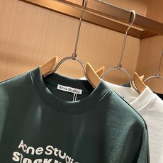 Acne Studi*os2026春夏新款男女同款👫短袖T恤,专柜同步发售!定制专属洗水纯棉面料,定制原版工艺螺纹,衣身 Acne Studi*os2026春夏新款男女同款👫短袖T恤,专柜同步发售!定制专属洗水纯棉面料,定制原版工艺螺纹,衣身