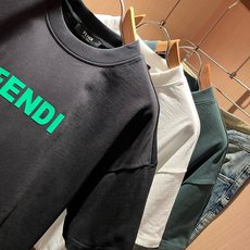 FEN*I 芬*迪2026春夏新款FD家族FF男女同款👫短袖T恤,男女同款👫百搭极简短袖。意大利原厂订单,FD家族人气单 FEN*I 芬*迪2026春夏新款FD家族FF男女同款👫短袖T恤,男女同款👫百搭极简短袖。意大利原厂订单,FD家族人气单