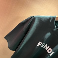 FEN*I 芬*迪2026春夏新款FD家族FF男女同款👫短袖T恤,男女同款👫百搭极简短袖。意大利原厂订单,FD家族人气单 FEN*I 芬*迪2026春夏新款FD家族FF男女同款👫短袖T恤,男女同款👫百搭极简短袖。意大利原厂订单,FD家族人气单