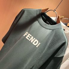 FEN*I 芬*迪2026春夏新款FD家族FF男女同款👫短袖T恤,男女同款👫百搭极简短袖。意大利原厂订单,FD家族人气单 FEN*I 芬*迪2026春夏新款FD家族FF男女同款👫短袖T恤,男女同款👫百搭极简短袖。意大利原厂订单,FD家族人气单