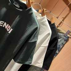 FEN*I 芬*迪2026春夏新款FD家族FF男女同款👫短袖T恤,男女同款👫百搭极简短袖。意大利原厂订单,FD家族人气单 FEN*I 芬*迪2026春夏新款FD家族FF男女同款👫短袖T恤,男女同款👫百搭极简短袖。意大利原厂订单,FD家族人气单