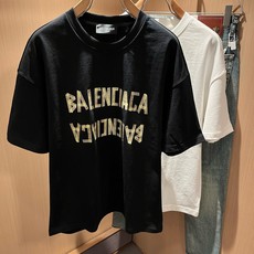 BALENCI*GA巴黎*家 春夏新款男女同款👫短袖T恤!走秀图案印花时尚休闲短袖T恤衫!设计logo印花设计!极具设计 BALENCI*GA巴黎*家 春夏新款男女同款👫短袖T恤!走秀图案印花时尚休闲短袖T恤衫!设计logo印花设计!极具设计