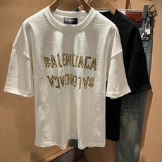 BALENCI*GA巴黎*家 春夏新款男女同款👫短袖T恤!走秀图案印花时尚休闲短袖T恤衫!设计logo印花设计!极具设计 BALENCI*GA巴黎*家 春夏新款男女同款👫短袖T恤!走秀图案印花时尚休闲短袖T恤衫!设计logo印花设计!极具设计