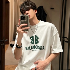 BALENCI*GA巴黎*家 2026春夏新款男女同款👫短袖T恤!走秀图案印花时尚休闲短袖T恤衫!设计logo压胶设计! BALENCI*GA巴黎*家 2026春夏新款男女同款👫短袖T恤!走秀图案印花时尚休闲短袖T恤衫!设计logo压胶设计!