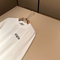 Dio*迪家 2026秋冬新款男女同款👫长袖打底衫,专柜同步发售!定制专属260克纯棉面料,定制原版工艺螺纹,胸前log Dio*迪家 2026秋冬新款男女同款👫长袖打底衫,专柜同步发售!定制专属260克纯棉面料,定制原版工艺螺纹,胸前log