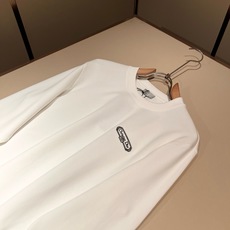 Dio*迪家 2026秋冬新款男女同款👫长袖打底衫,专柜同步发售!定制专属260克纯棉面料,定制原版工艺螺纹,胸前log Dio*迪家 2026秋冬新款男女同款👫长袖打底衫,专柜同步发售!定制专属260克纯棉面料,定制原版工艺螺纹,胸前log