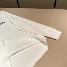 Dio*迪家 2026秋冬新款男女同款👫长袖打底衫,专柜同步发售!定制专属260克纯棉面料,定制原版工艺螺纹,胸前log Dio*迪家 2026秋冬新款男女同款👫长袖打底衫,专柜同步发售!定制专属260克纯棉面料,定制原版工艺螺纹,胸前log