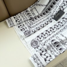 VERS*CE/范*哲 2026春夏新品原单长袖衬衣,VERS*CE/范*哲 贸易公司渠道 产品 值的推荐 ,全景印 VERS*CE/范*哲 2026春夏新品原单长袖衬衣,VERS*CE/范*哲 贸易公司渠道 产品 值的推荐 ,全景印