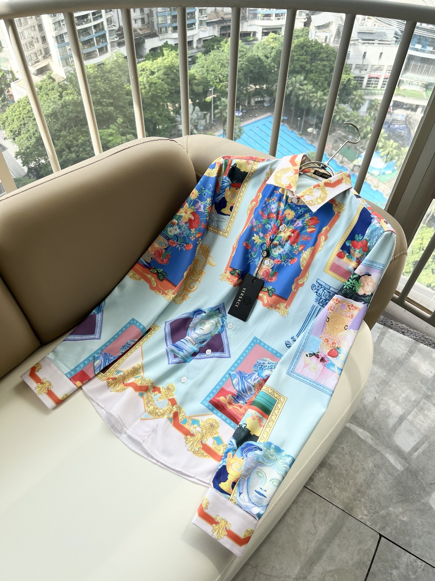 VERS*CE/范*哲  2026春夏新品原单长袖衬衣，VERS*CE/范*哲  贸易公司渠道 产品 值的推荐 ，全景印