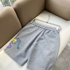ARCTER*X始*祖鸟 2026春夏新款休闲运动风格休闲短裤裤,户外品牌可能大家第一想到的就是加拿大鹅、始祖鸟。给人一 ARCTER*X始*祖鸟 2026春夏新款休闲运动风格休闲短裤裤,户外品牌可能大家第一想到的就是加拿大鹅、始祖鸟。给人一
