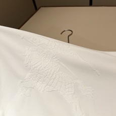 Bur*erry 巴*莉 2026秋冬新款男士长袖打底,品牌最新设计元素!既不单调也不复杂,恰到好处的展现品味!客供顶级 Bur*erry 巴*莉 2026秋冬新款男士长袖打底,品牌最新设计元素!既不单调也不复杂,恰到好处的展现品味!客供顶级