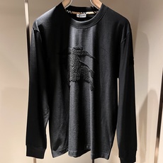 Bur*erry 巴*莉 2026秋冬新款男士长袖打底,品牌最新设计元素!既不单调也不复杂,恰到好处的展现品味!客供顶级 Bur*erry 巴*莉 2026秋冬新款男士长袖打底,品牌最新设计元素!既不单调也不复杂,恰到好处的展现品味!客供顶级