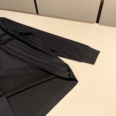 Dio*迪家 2026秋冬新款男女同款👫长袖打底衫,专柜同步发售!定制专属260克纯棉面料,定制原版工艺螺纹,胸前log Dio*迪家 2026秋冬新款男女同款👫长袖打底衫,专柜同步发售!定制专属260克纯棉面料,定制原版工艺螺纹,胸前log